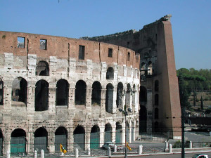 Veduta panoramica del Colosseo