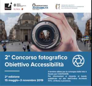 frontespizio della locandina con foto che ritrae una mano che impugna l'obiettivo di un apparecchio fotografico e sullo sfondo l'immagine di una chiesa