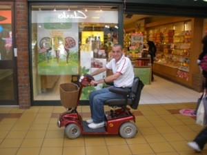 Foto di un cliente del servizio di Shopmobility a Londra, Waltham Forest